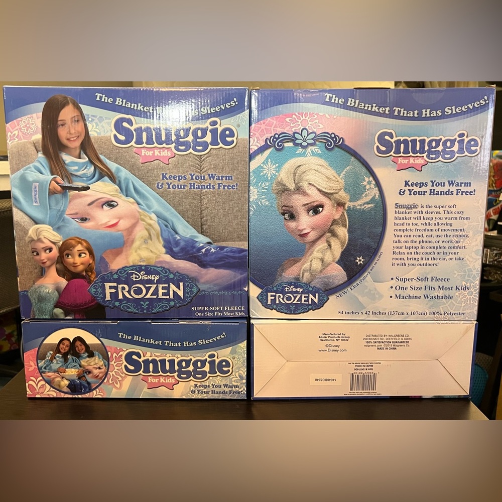 Disney Frozen Elsa 2015 Snuggie For Kids! Throw Character Blanket W/ Sleeves NIB